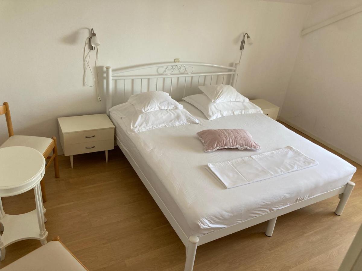 Guest House Libertas 3 Ragusa Esterno foto